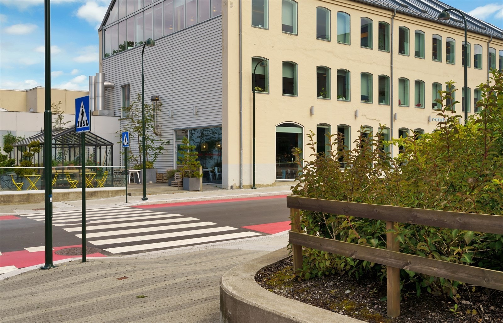 Her har man et rikt utvalg av flere spisesteder og bakeri. Galleribilde