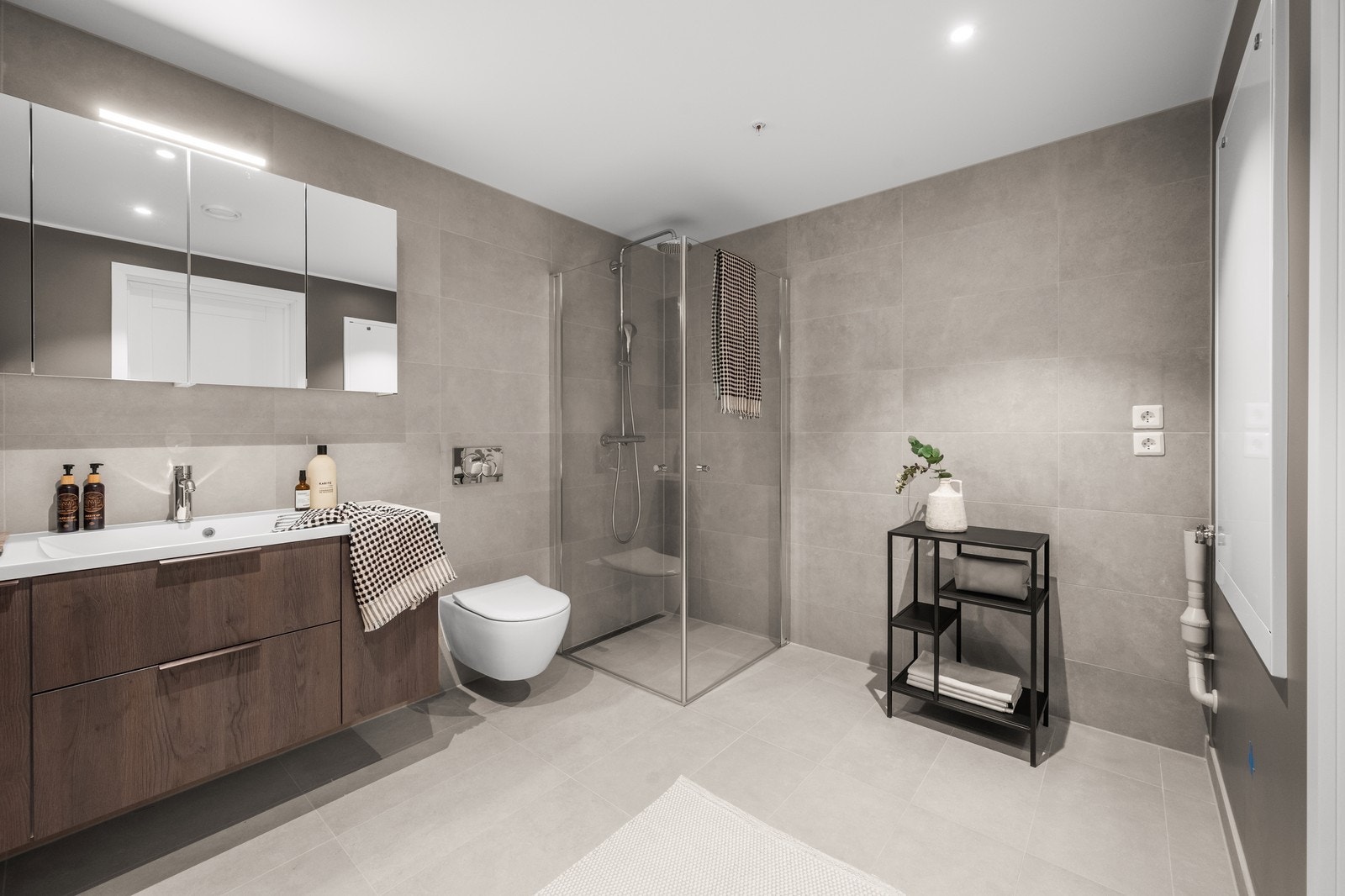 Boligens bad nummer to Galleribilde