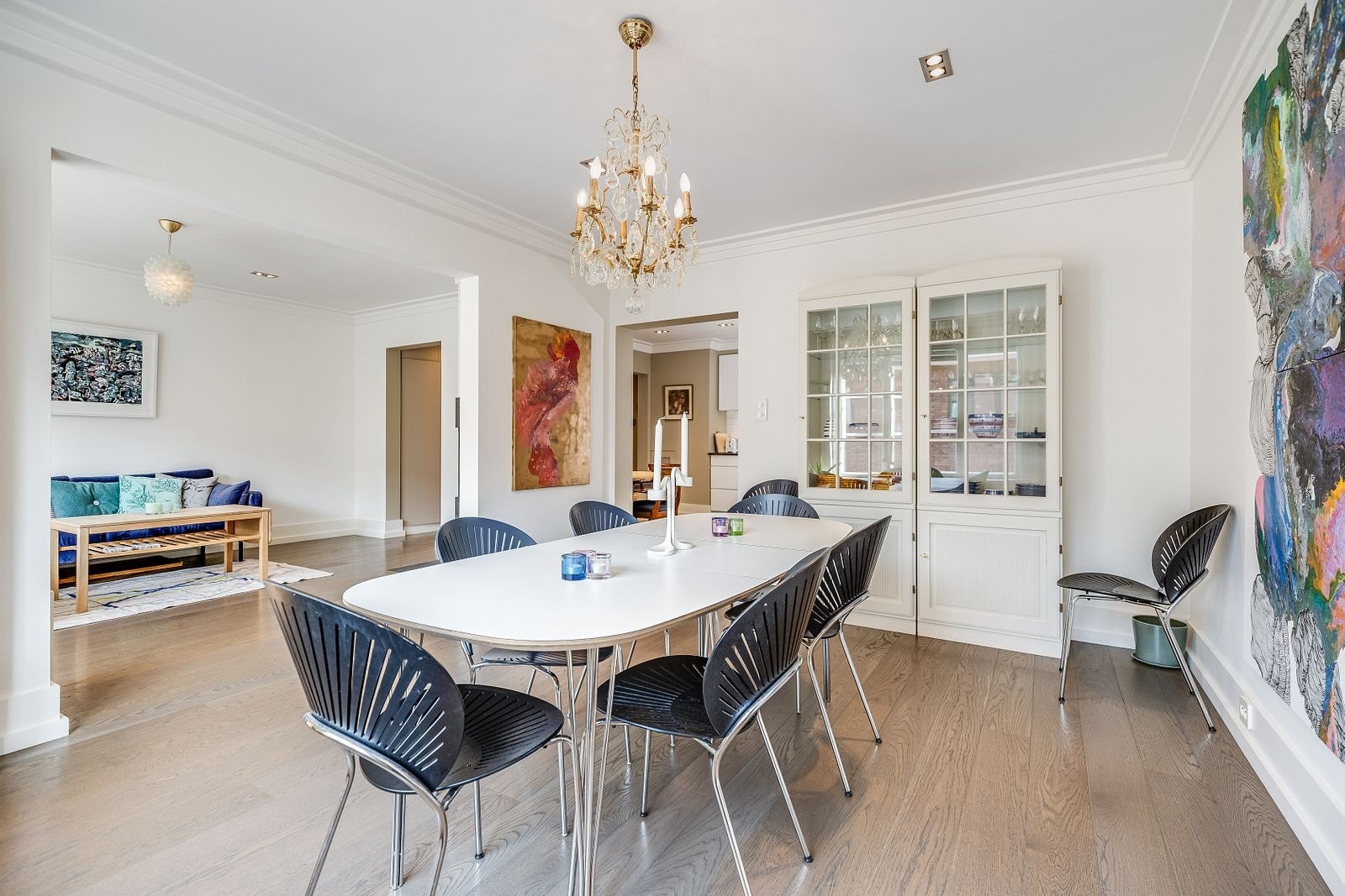 Spisestue. Galleribilde