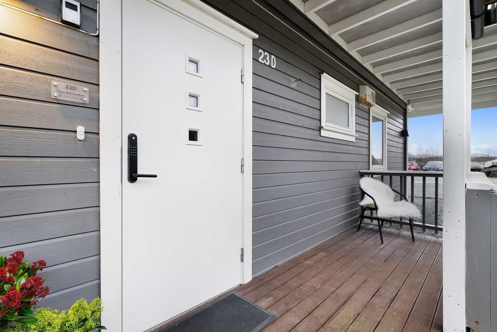 Det er innstallert kodelås på døren. Galleribilde