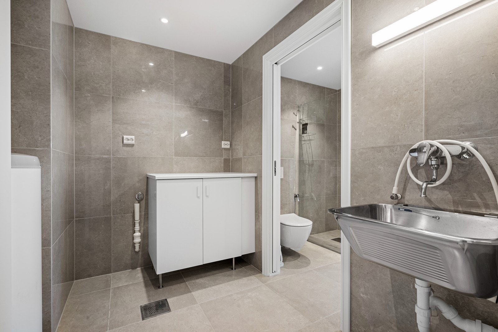 Vaskerom like ved hovedbad. Rommet er også nytt for 2024. Galleribilde