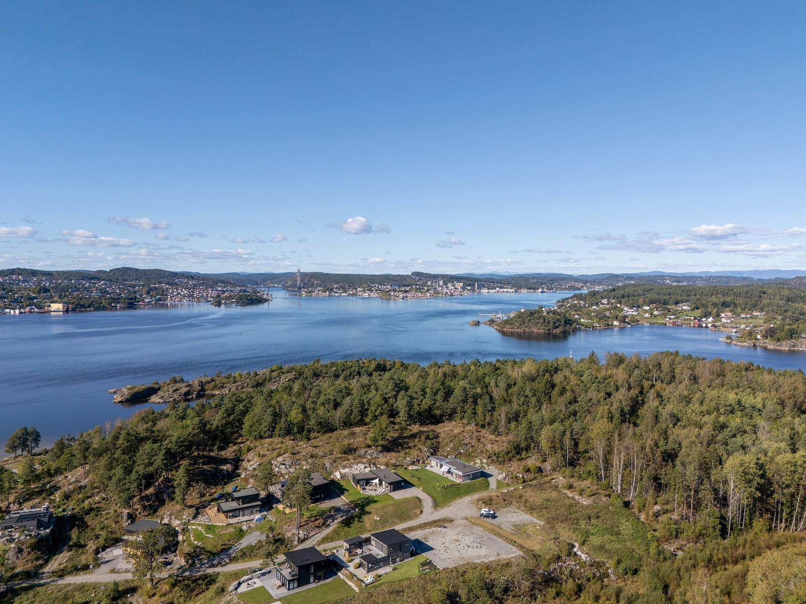 Med båt er også perler som Jomfruland og Kragerø innen rekkevidde. Galleribilde