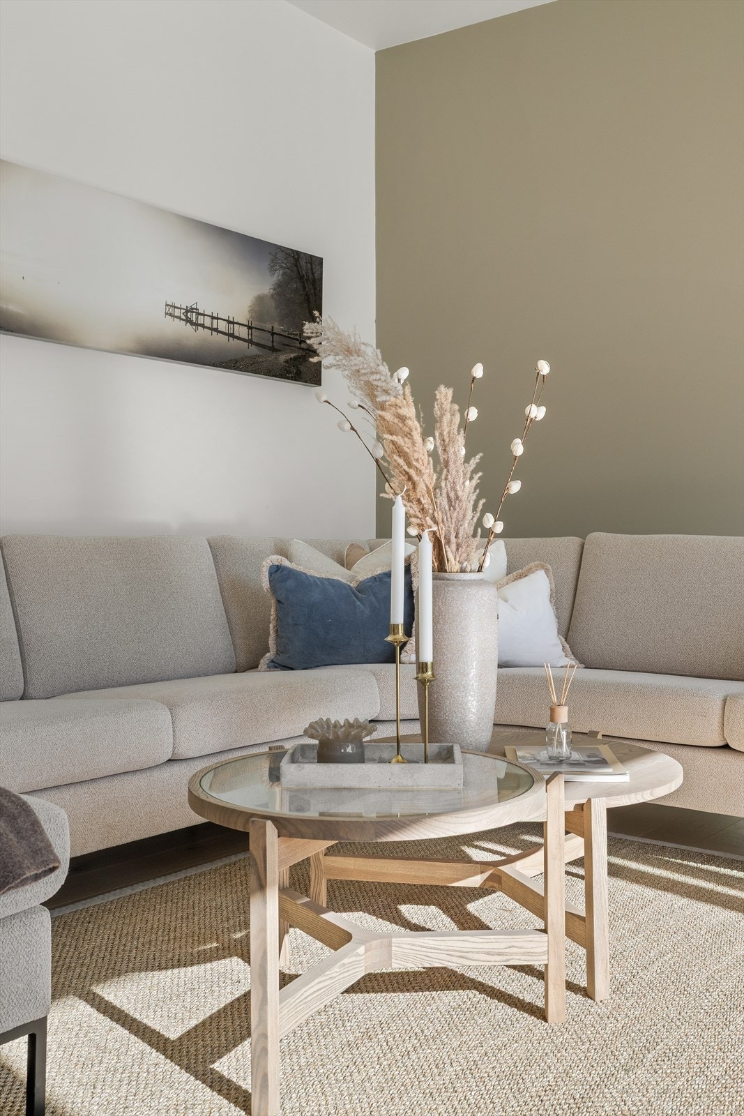 Det er lagt varmekabler i gulvet i stue- og kjøkkendelen for økt komfort. Galleribilde