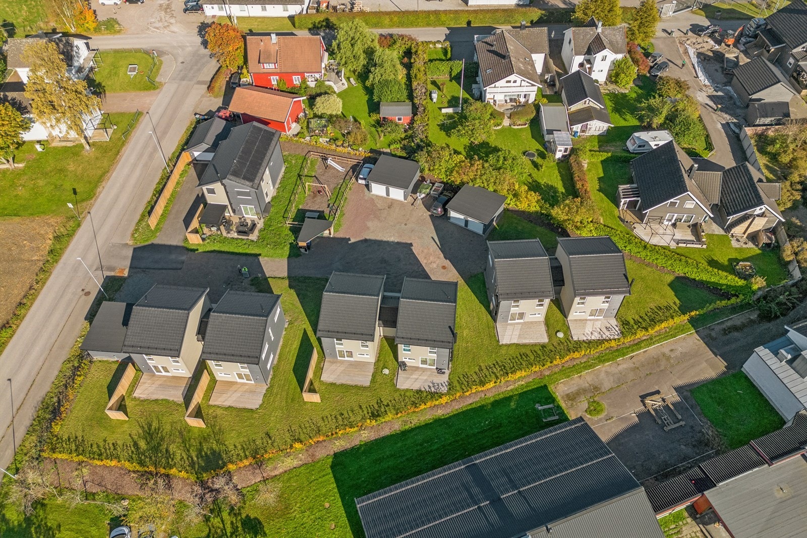 Temsengen 6B ligger solrikt til på Sem med korte avstander til både sentrumsfasiliteter, E-18 og ikke minst Tønsberg sentrum. Galleribilde