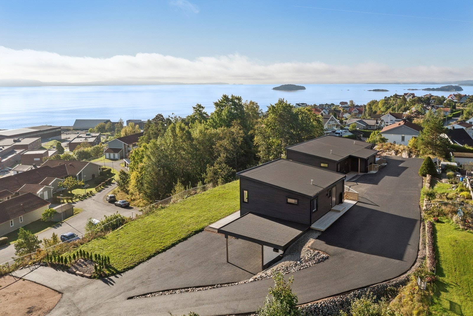 Nyoppført enebolig med fantastisk utsikt Galleribilde