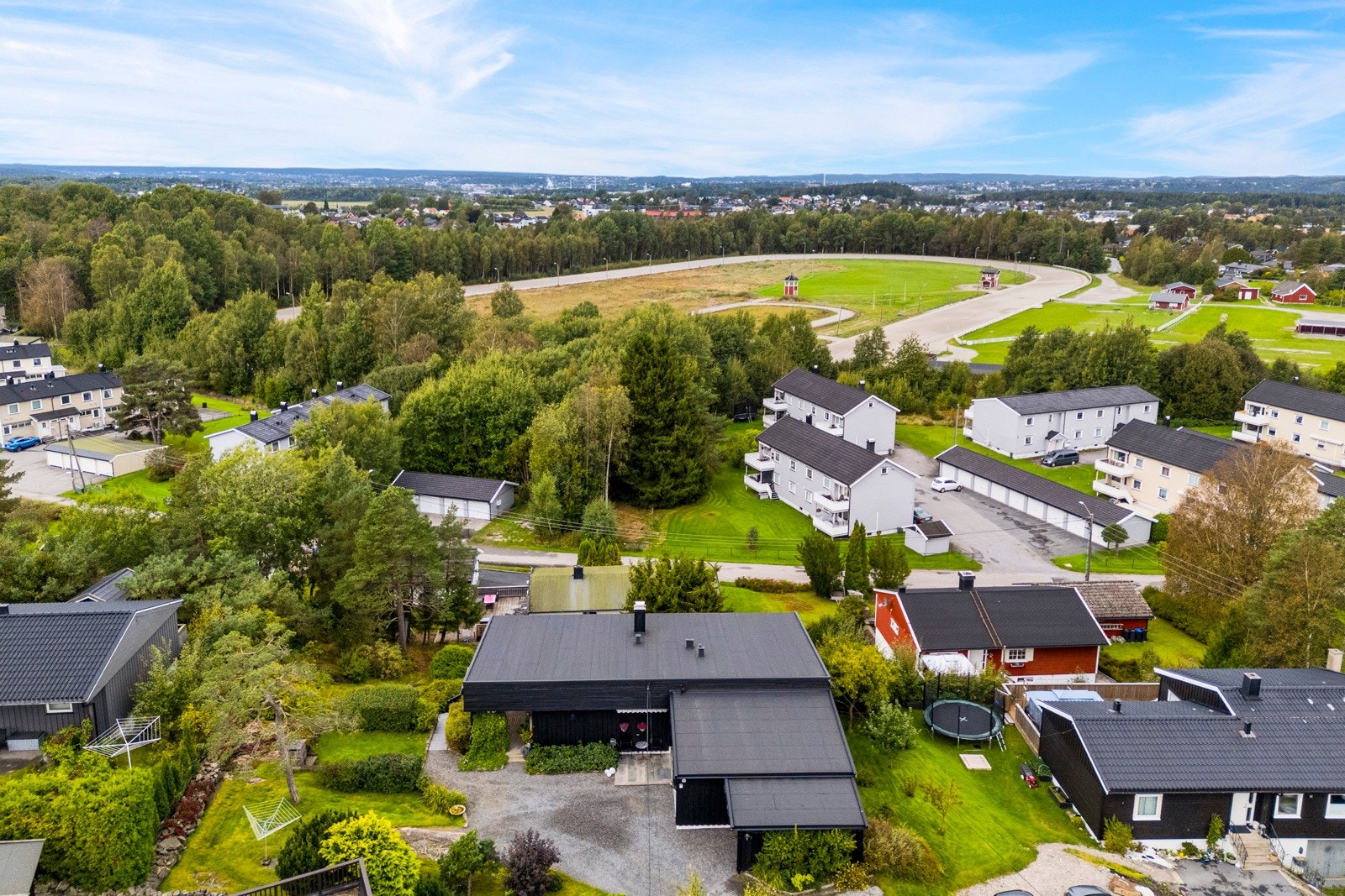 Boligen ligger fint innerst i stikkvei Galleribilde