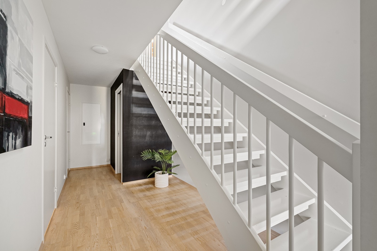 Trapp ned til underetasje Galleribilde