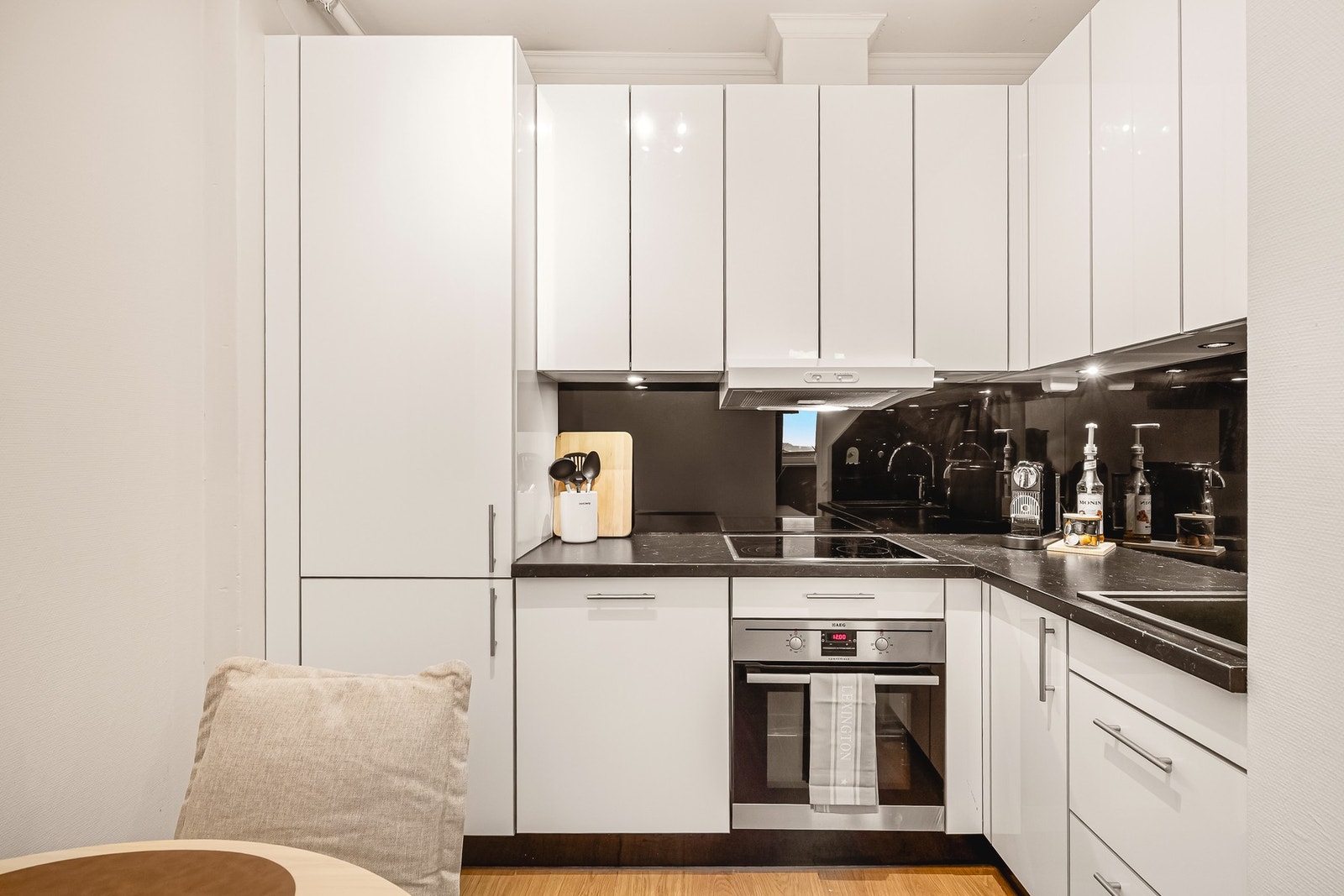 Det er også godt med skapplass og benkeplass. Galleribilde