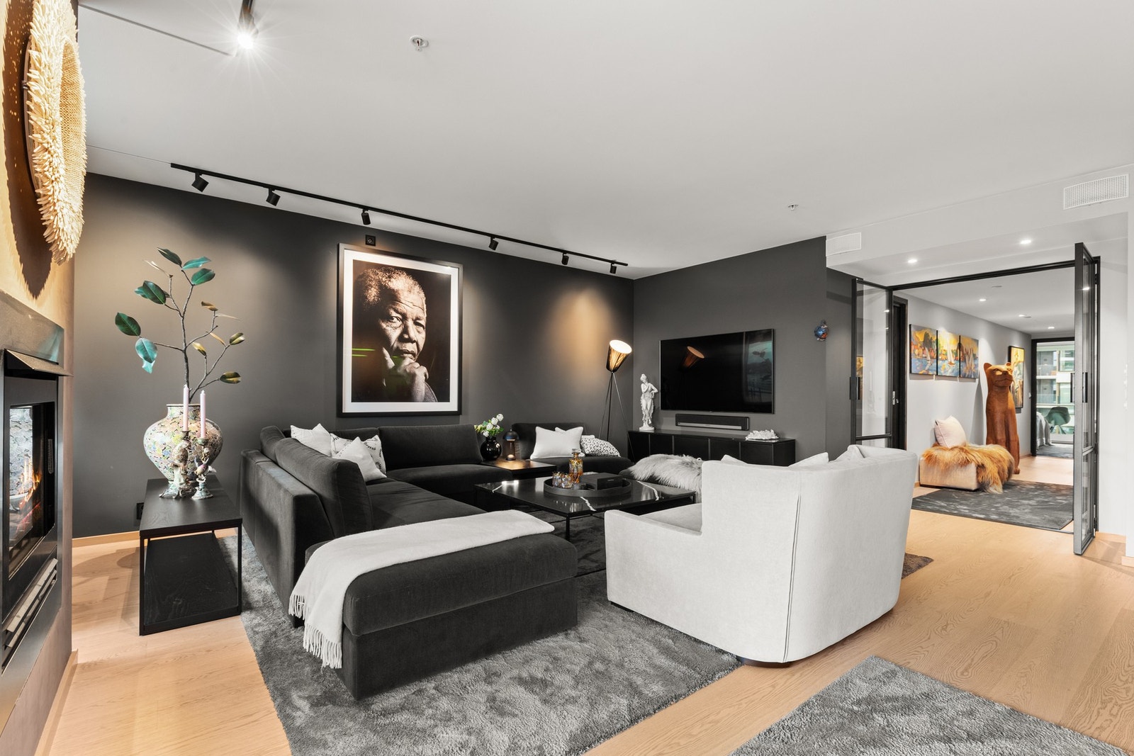 Stor og herlig stueavdeling med god møbleringsfrihet. Galleribilde