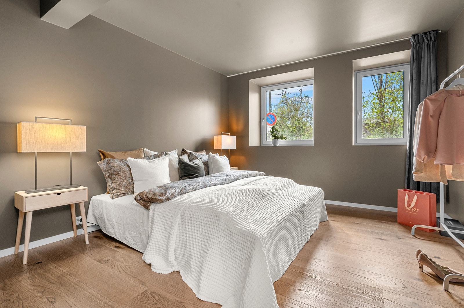 Innbydende hovedsoverom på 13m2. Galleribilde