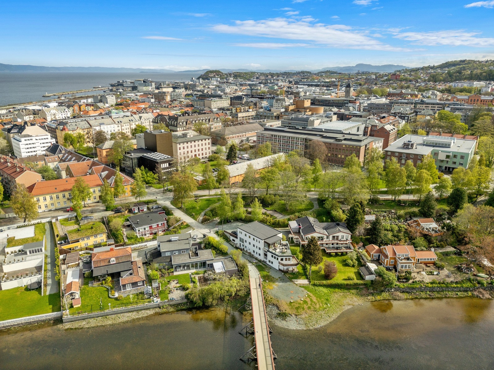 Leiligheten ligger fredelig til i et ettertraktet boområde. Galleribilde
