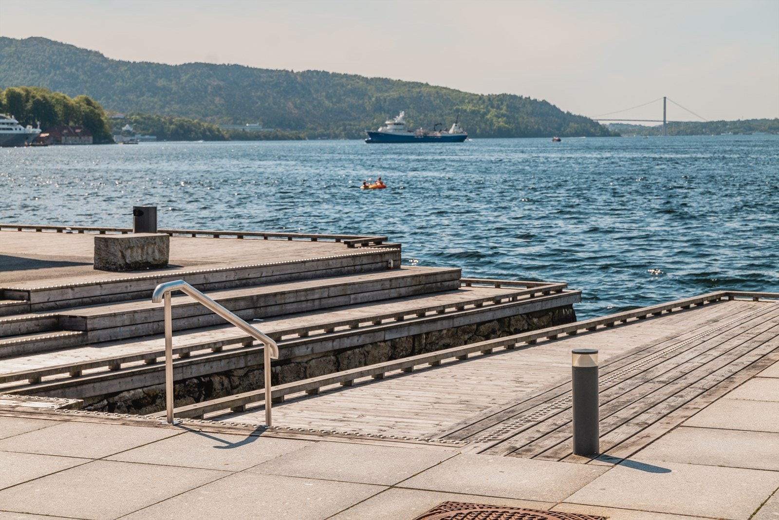 - I Sandviken finner du flere flotte badeplasser hvor du kan nyte et herlig bad - Galleribilde
