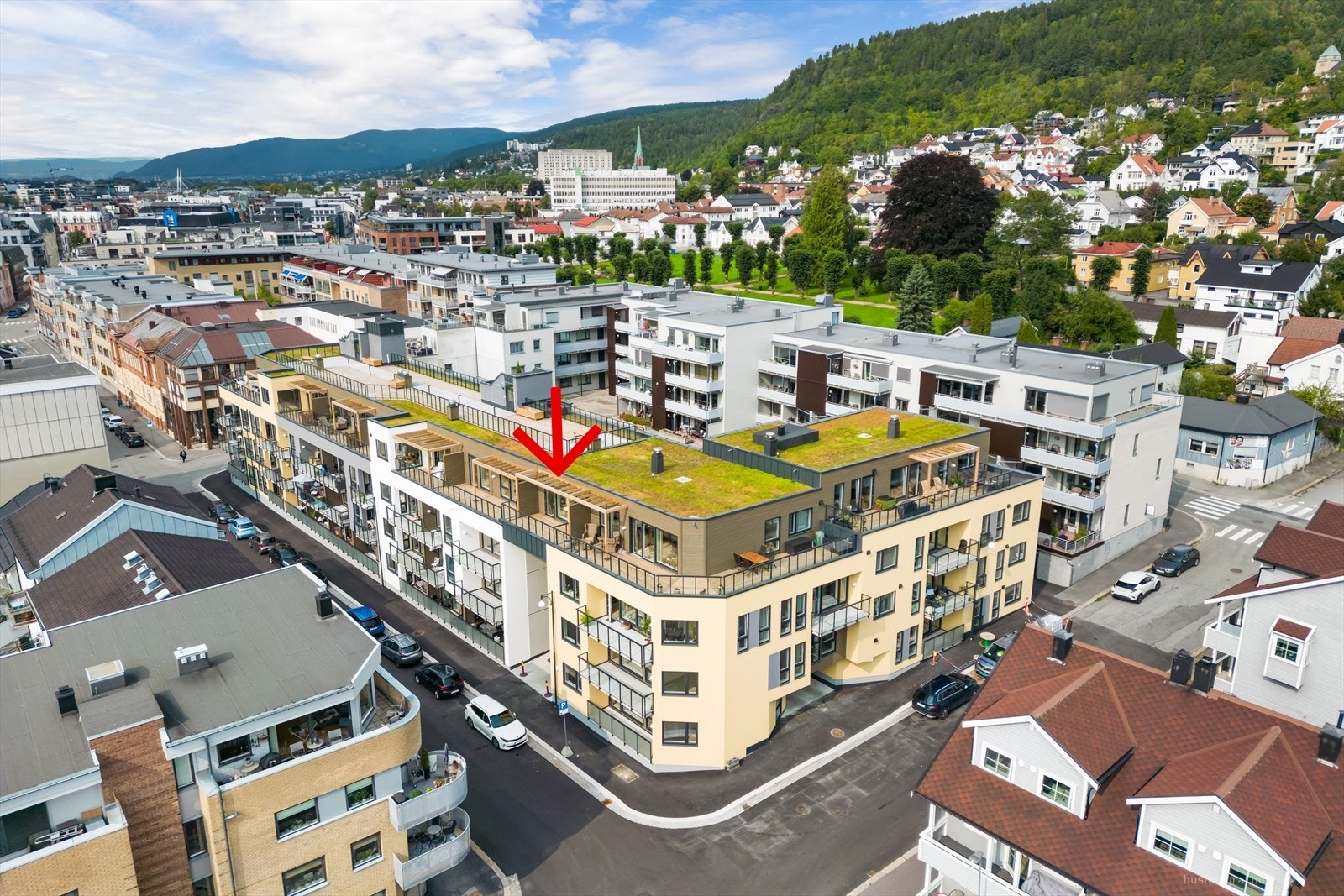 Du kan gå eller sykle til det aller meste. Det er bare noen minutters gange til CC kjøpesenter og gågata i Drammen Galleribilde