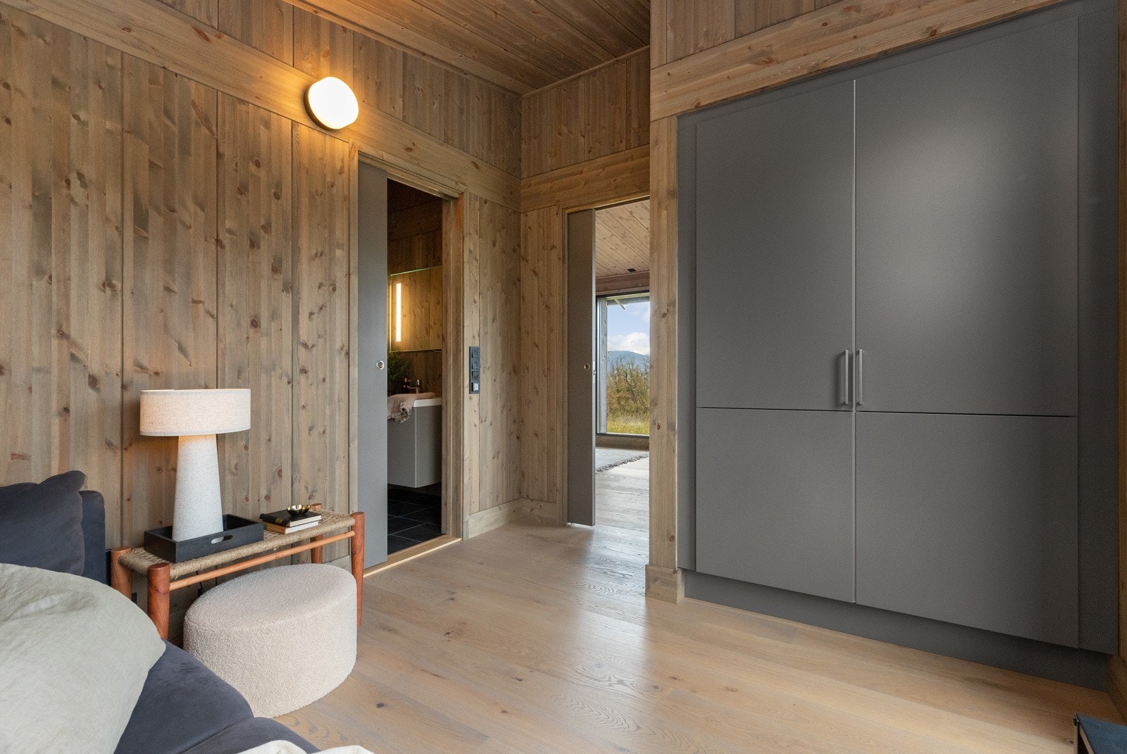 God plass til dobbeltseng Galleribilde