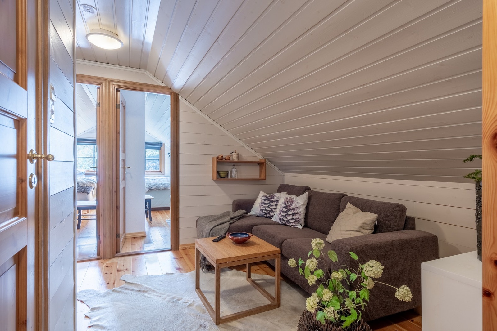 Perfekt oppholdsrom til de eldste barna eller som egen gjesteavdeling. Galleribilde