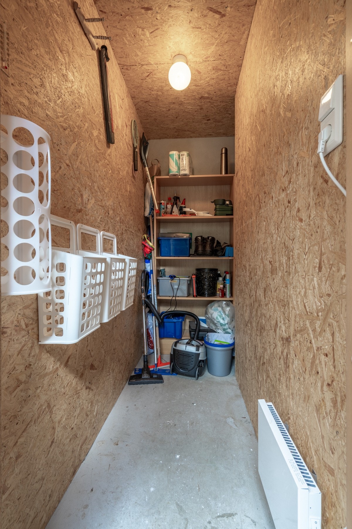 Utvendig bod. Galleribilde