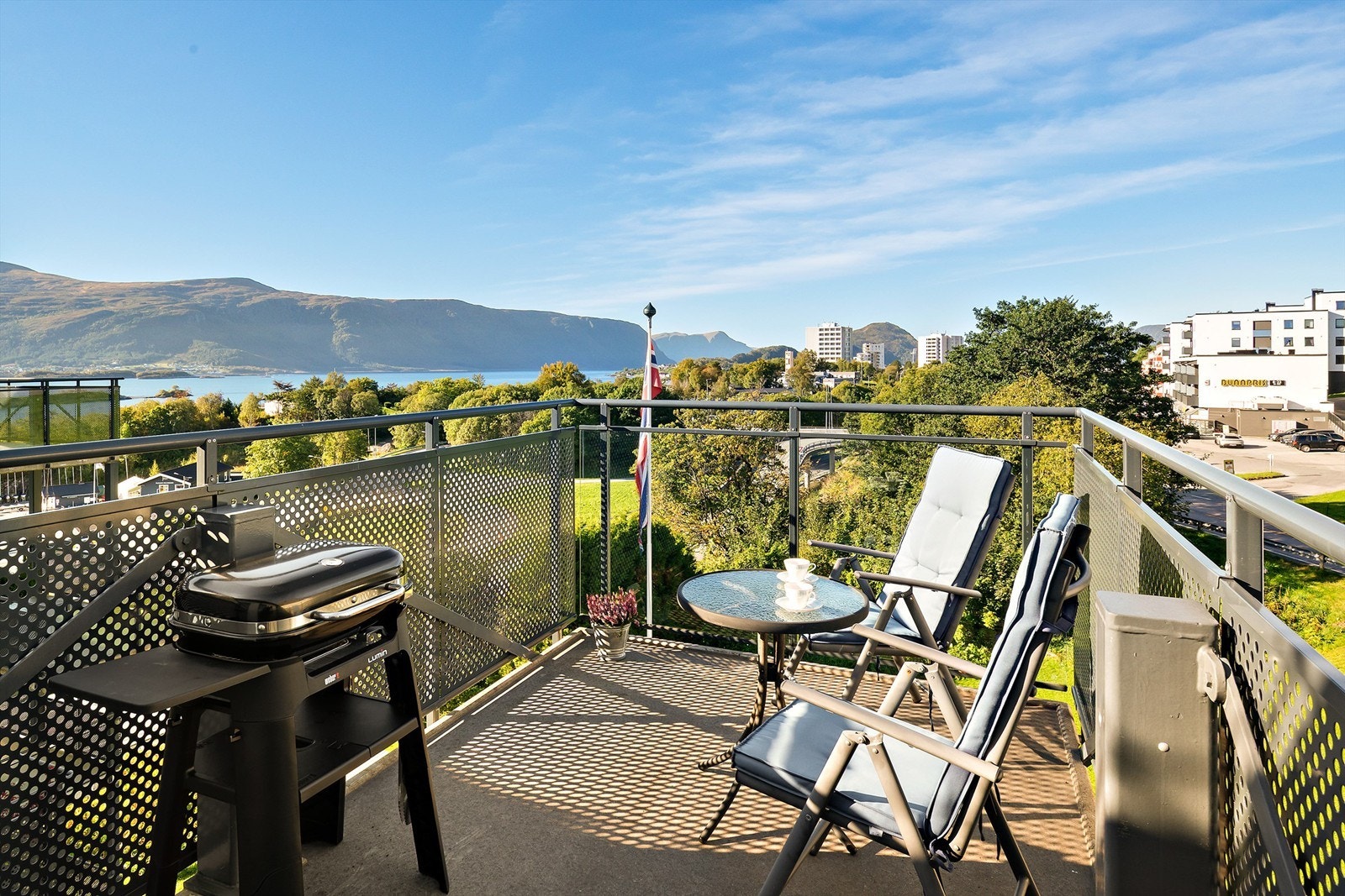 Flott utsikt fra balkong Galleribilde