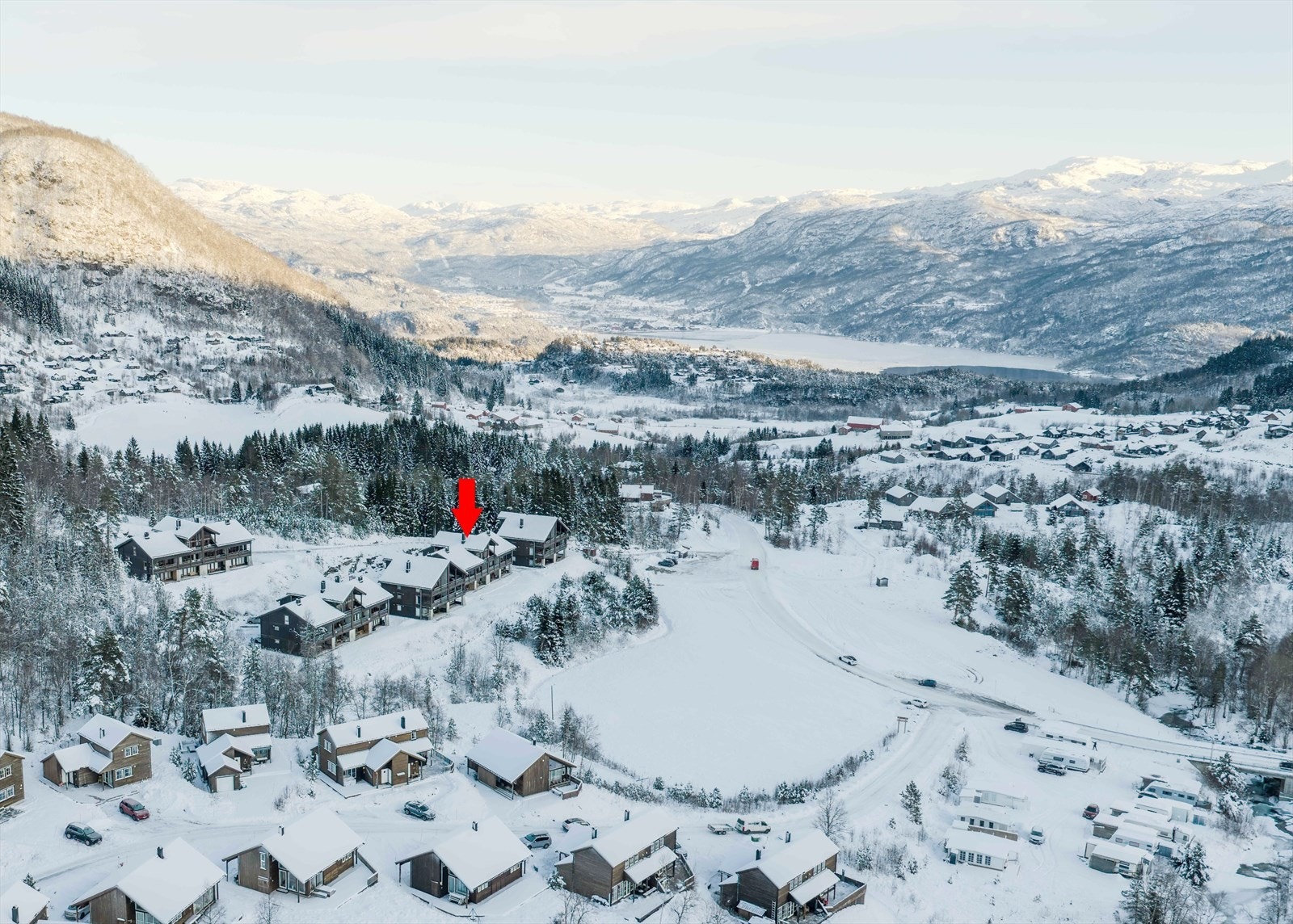 Oversikt - beliggende like ved skitrekket Galleribilde