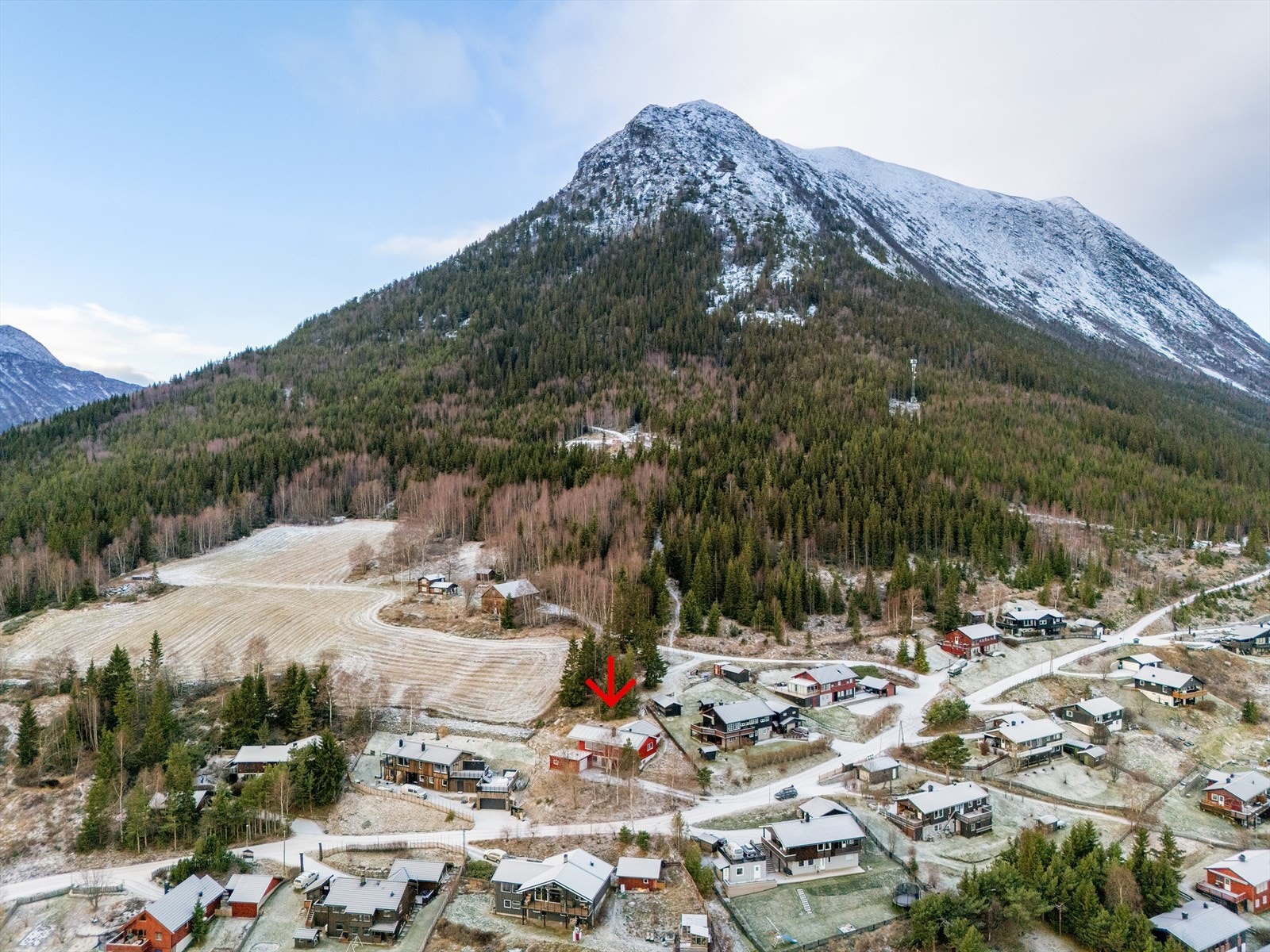 ...med luftig beliggenhet i øverste del av Prestgardsskogen! Galleribilde