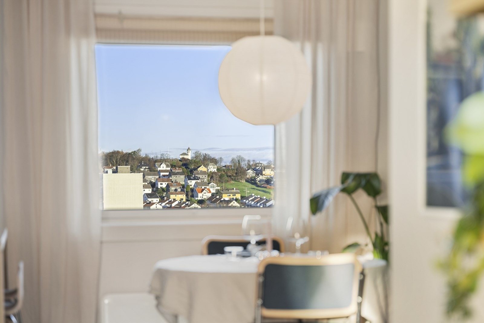 Utsikt fra spisestue Galleribilde