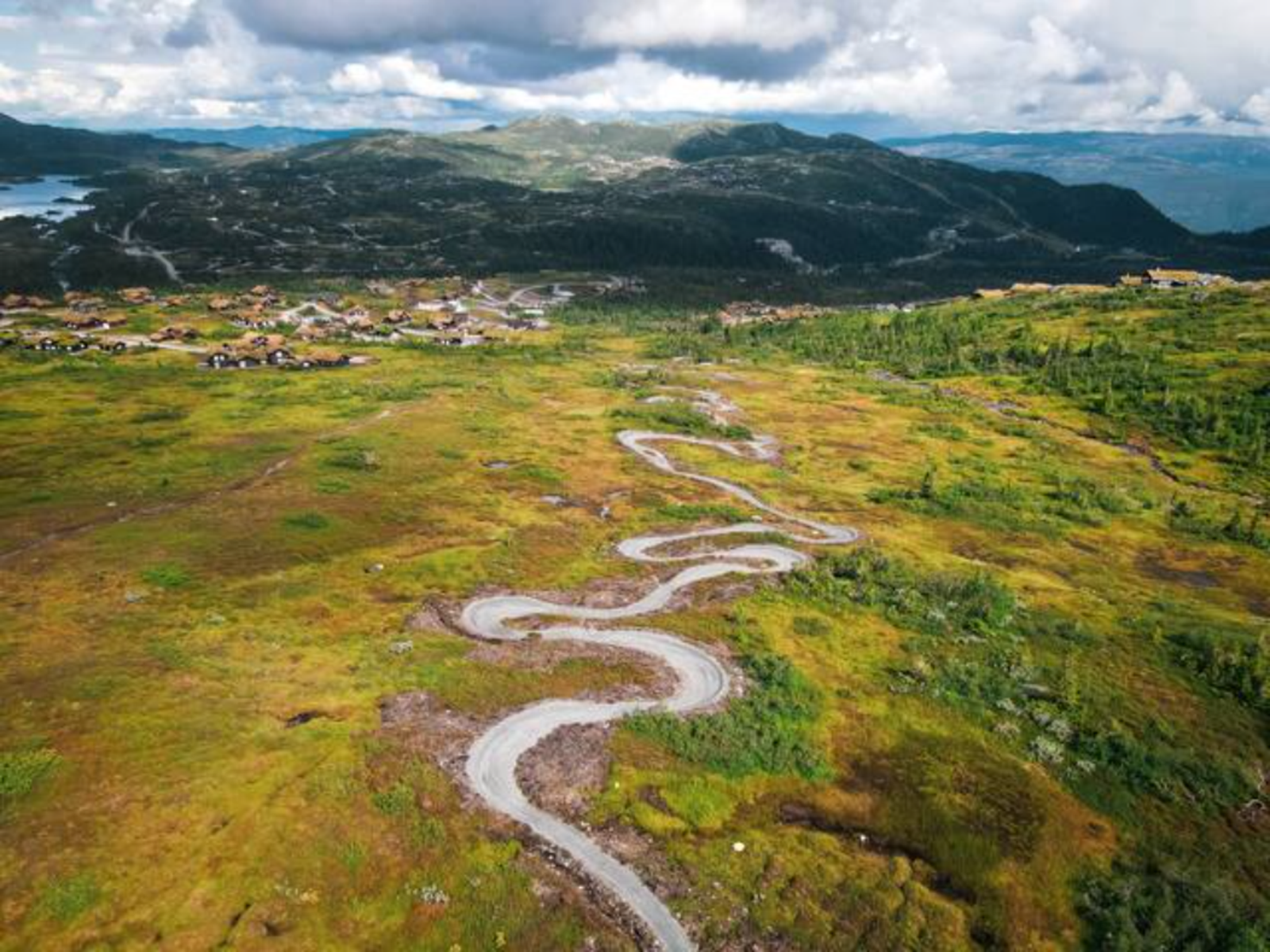 Mye flott stisykling, og ikke minst Skandinavias lengste flytsti, finner du i næromra?det Galleribilde