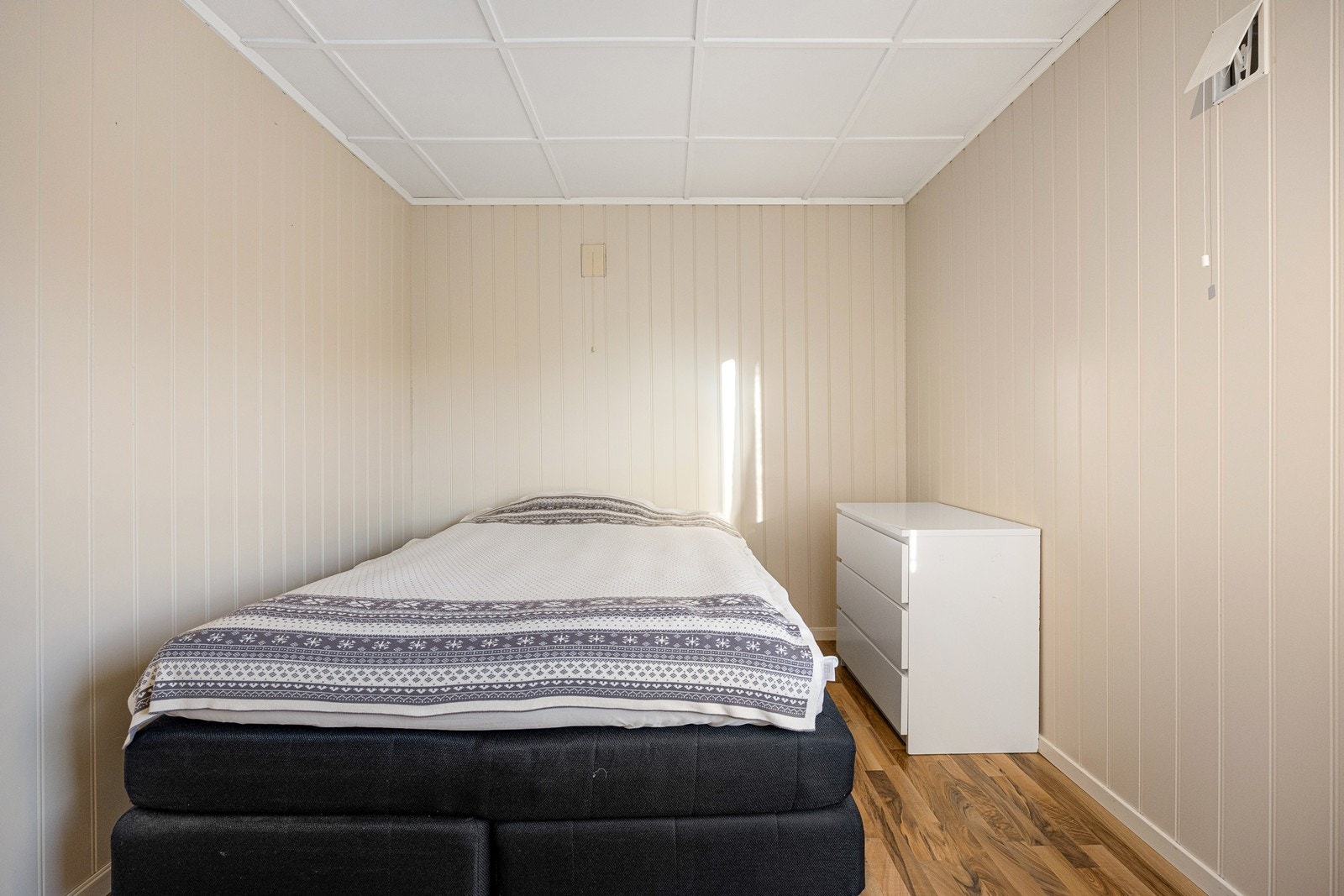 To lyse soverom er samlet på hovedplanet. Galleribilde