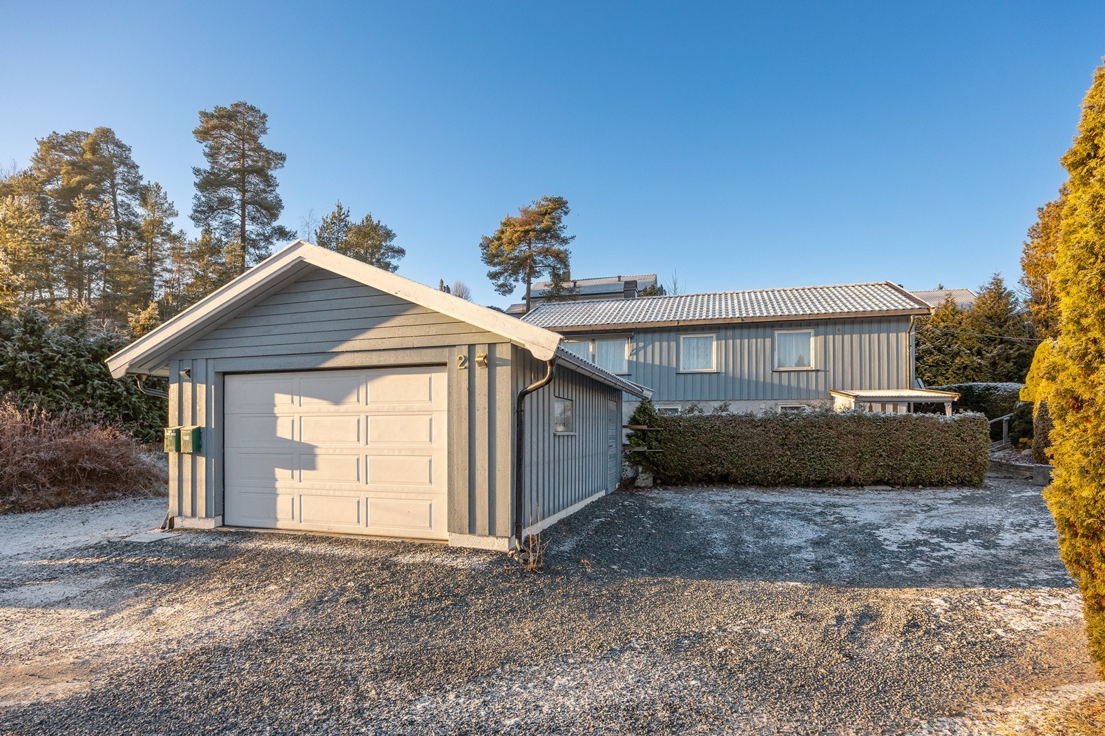 I 2005 ble det oppført en dobbelgarasje på ca. 31 kvm. Galleribilde