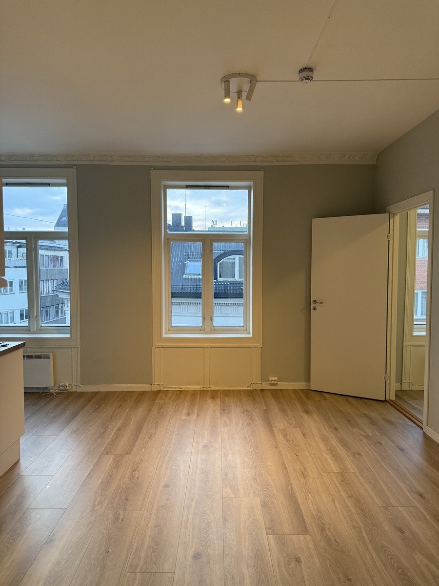 Stue med kjøkken Galleribilde