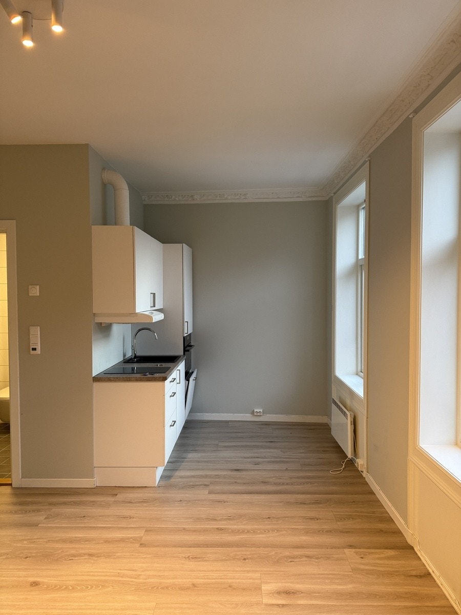 Stue med kjøkken Galleribilde