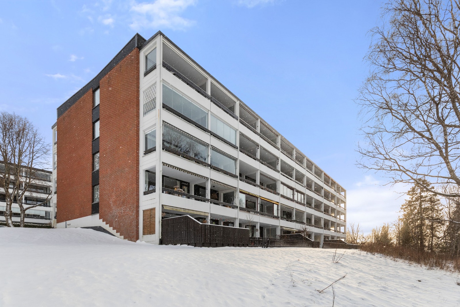 Fasade, mot Mærradalen. Galleribilde