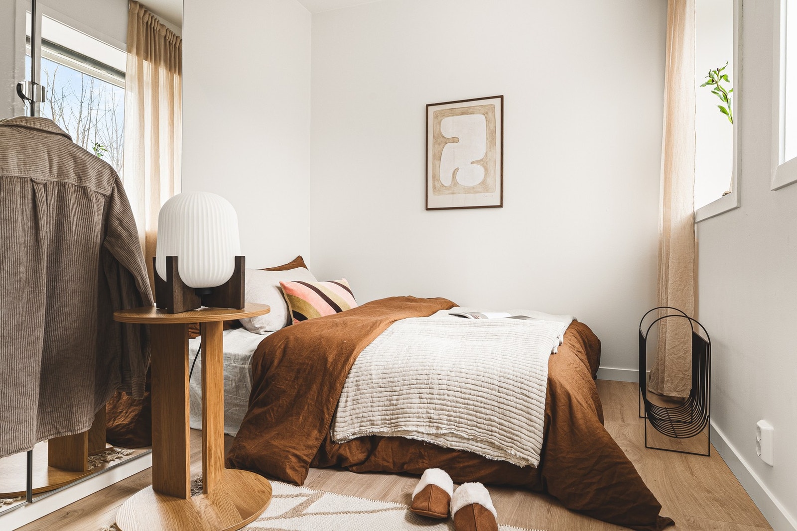 Soverommet er på ca. 7 kvm og har plass til både dobbeltseng, og tilhørende møblement. Galleribilde