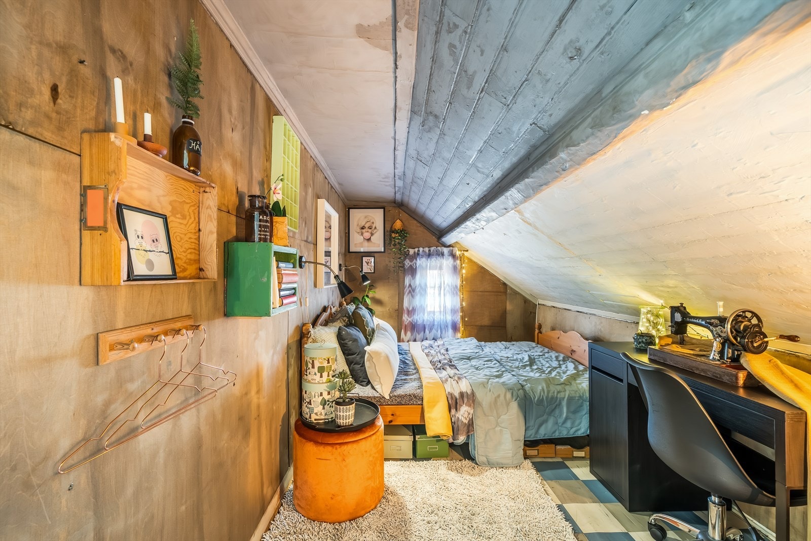 Rom innredet som soverom (ikke godkjent rømingsvei). Galleribilde