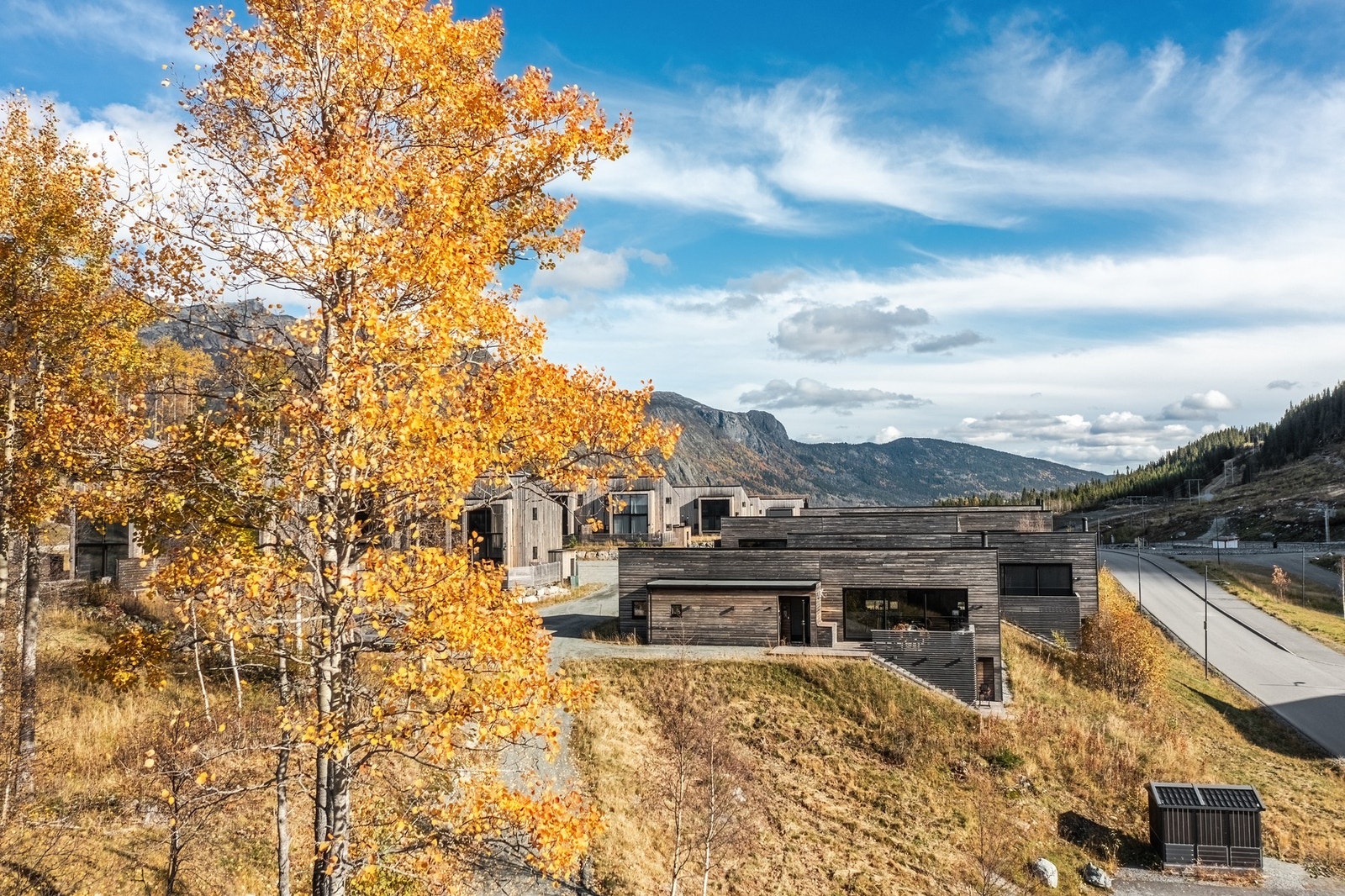 Perfekt plassering med alle muligheter utenfor døren! Galleribilde