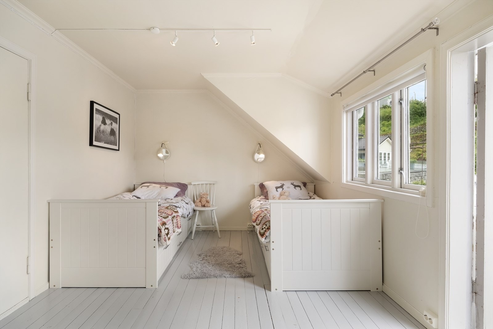 Soverom 3 har tilkomst ut til balkong. Galleribilde