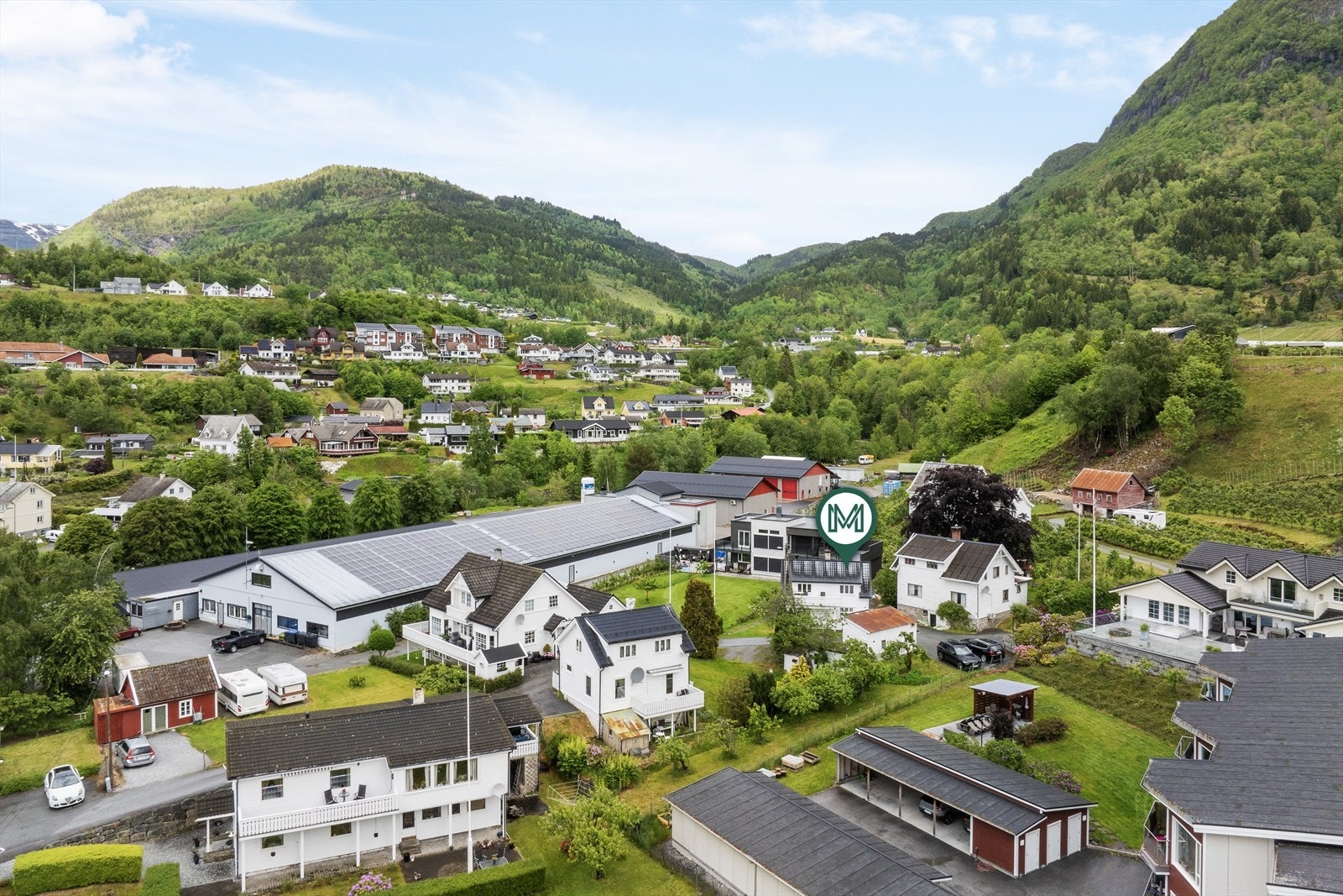 Området er flatt, lett tilgjengeleg og har forholdsvis gode soltilhøve. Galleribilde