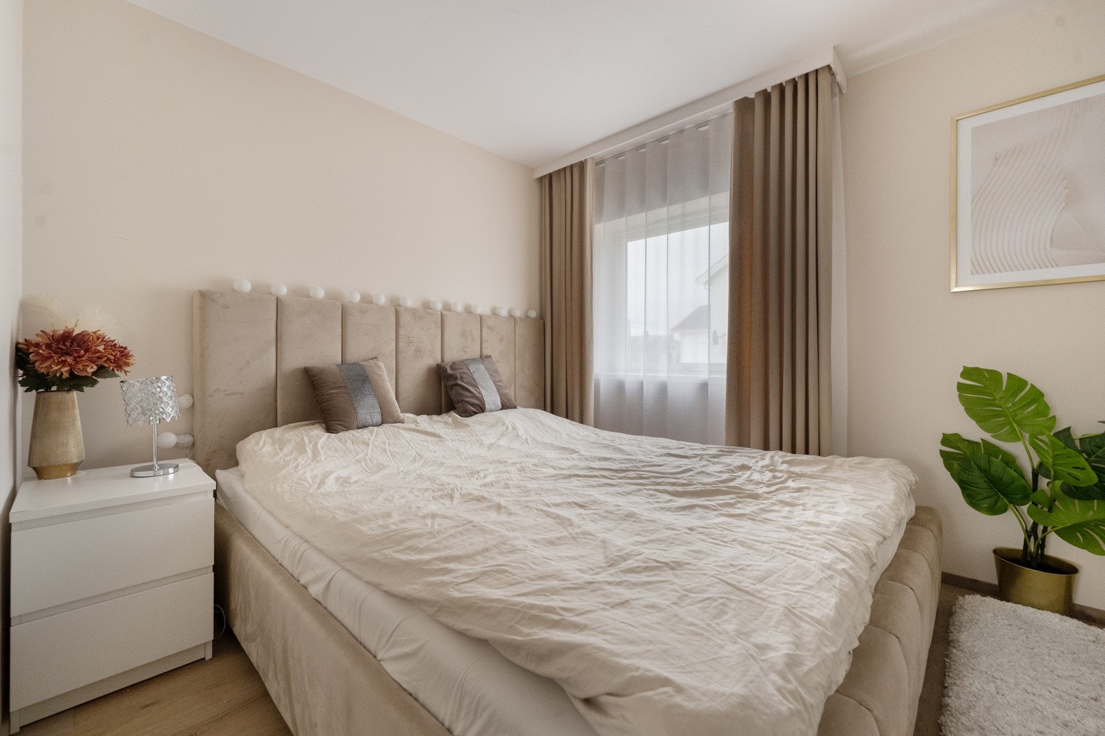 Boligen inneholder totalt fire soverom, to i hver etasje. Galleribilde