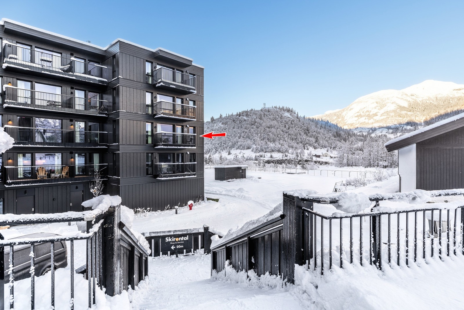 Leiligheten ligger i A byggets 3. etasje. Galleribilde