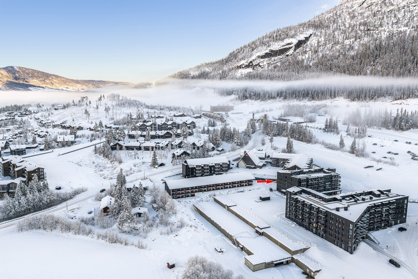 Gangavstand inn til sentrum med gode shoppingmuligheter og mange hyggelige serveringssteder. Galleribilde