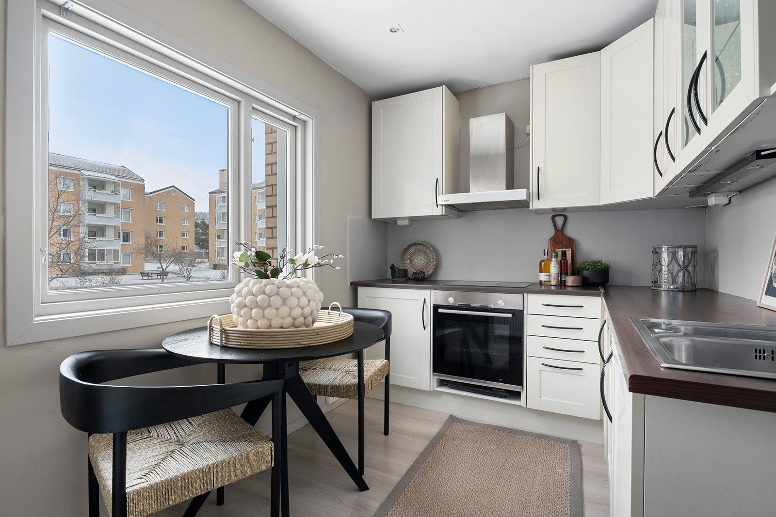 Kjøkken med integrerte hvitevarer Galleribilde