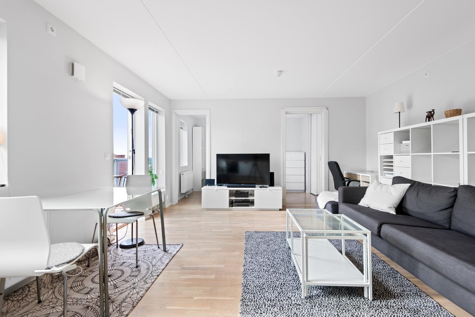 Stue - leiligheten leies ut møblert som på bilderne - Galleribilde