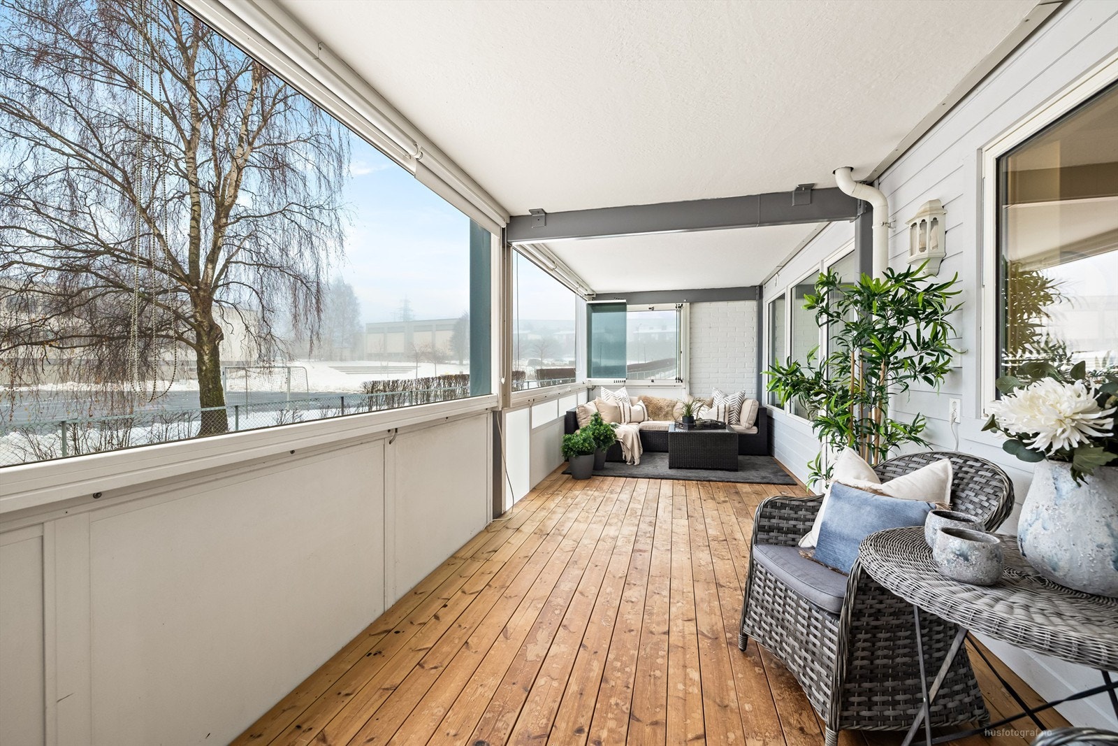 Her er det god plass til ulike sittegrupper Galleribilde