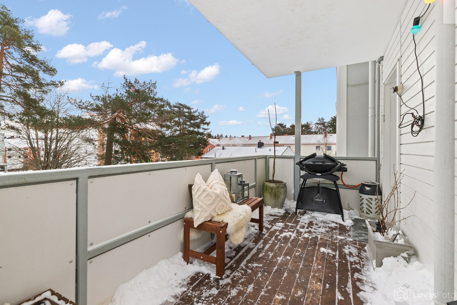 Uteplassen er også utstyrt med utelys og stikkontakt. Galleribilde