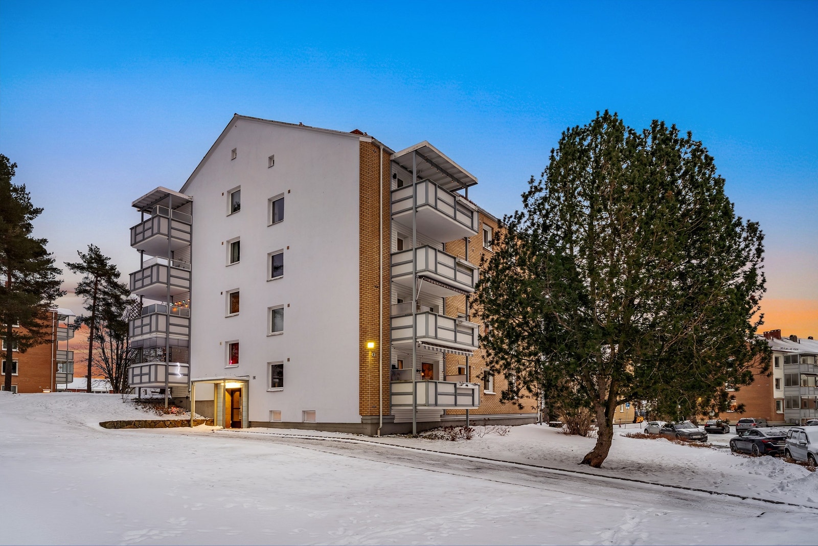 Leiligheten ligger sentralt til på Bergkrystallen, i et populært og rolig boområde. Galleribilde