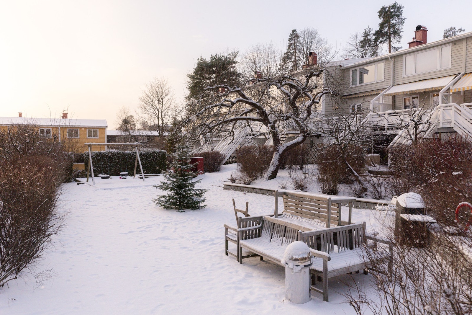 Et tiltalende uteareal som egner seg godt for lek og vil falle godt i smak hos barn. Galleribilde