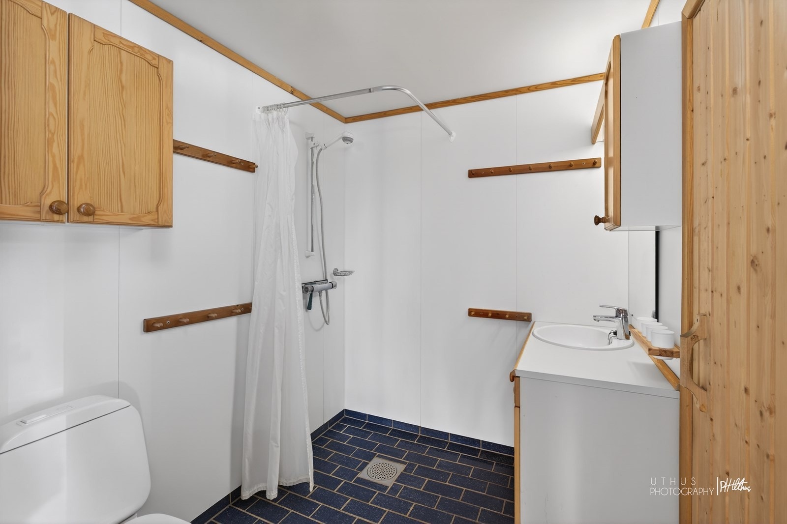 Baderom med varme i gulvet. Galleribilde