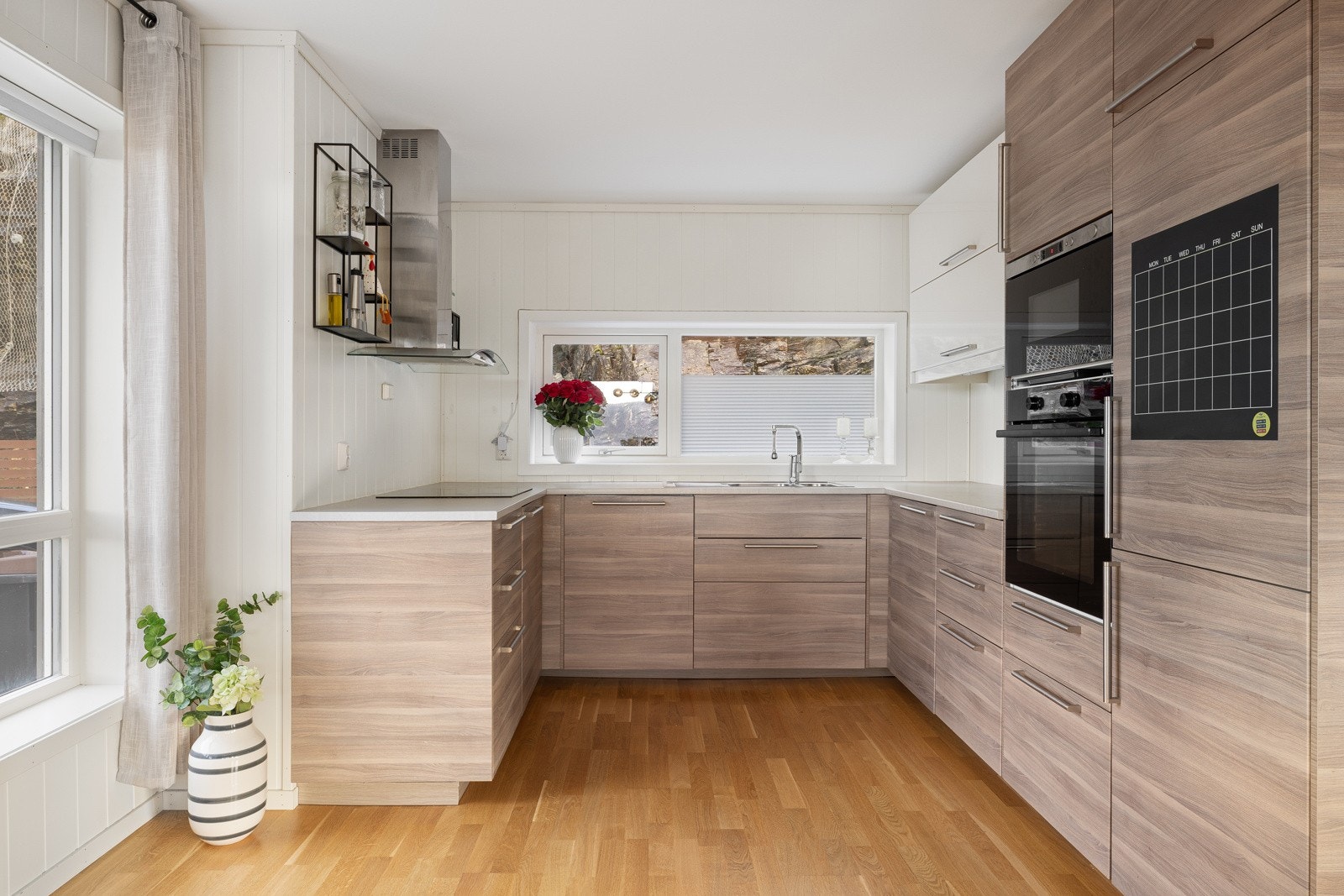 God skap- og benkplass! Galleribilde