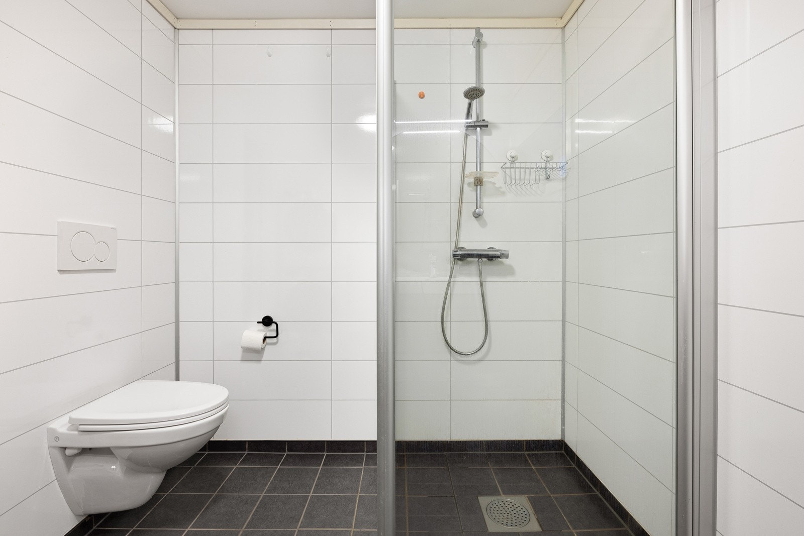 Bad nummer 1 med dusj. Galleribilde