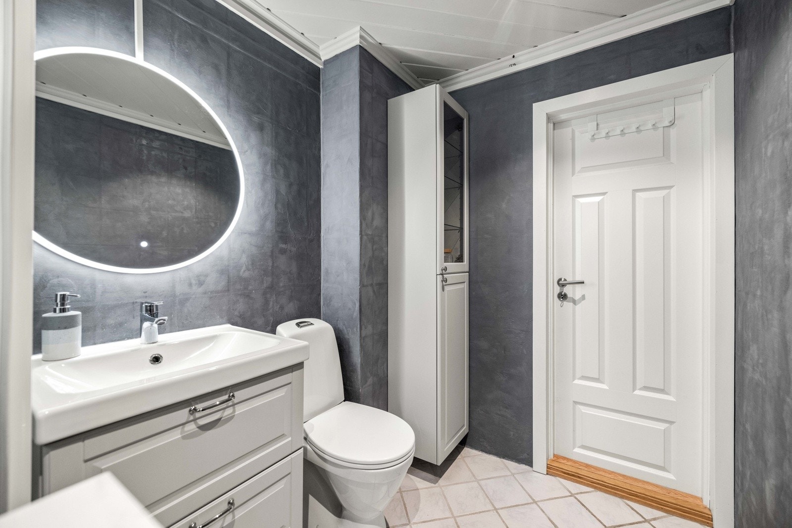 Baderomsviften er i fra 2024. Galleribilde