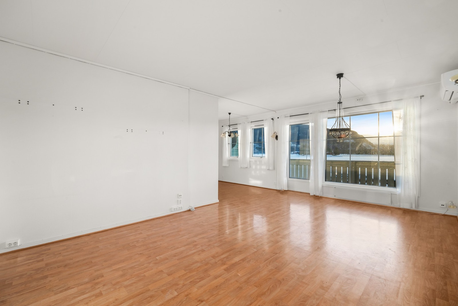 Her presenteres en romslig og sentral 3- roms leilighet ved Melhus sentrum. Galleribilde