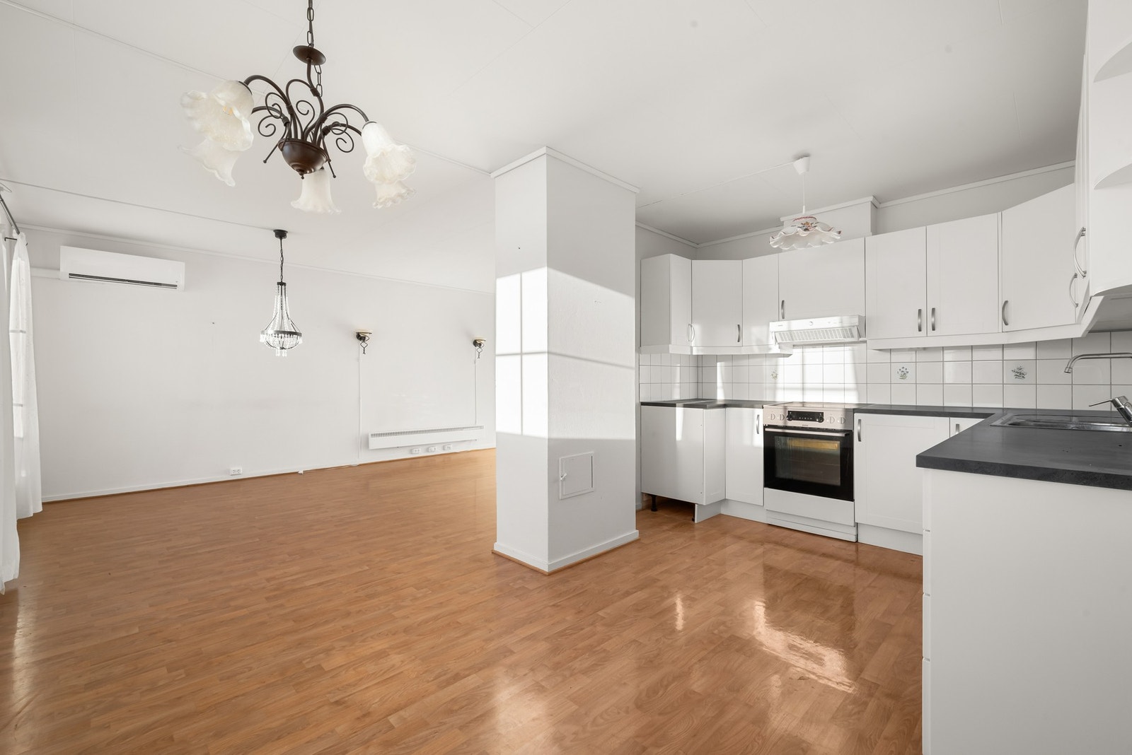 Man kan ta heis fra garasjeplanet og helt opp til leiligheten. Galleribilde